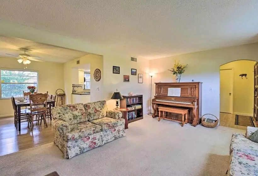 Daytona Area Home ~ 3 Mi To Beach: Swim & Explore!