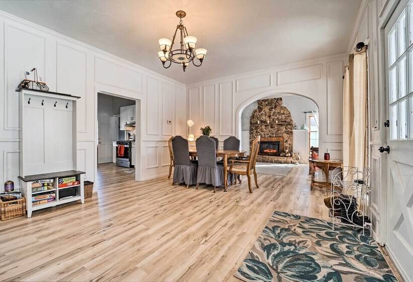 Dolorable Home W/ Yard, Walk To River!