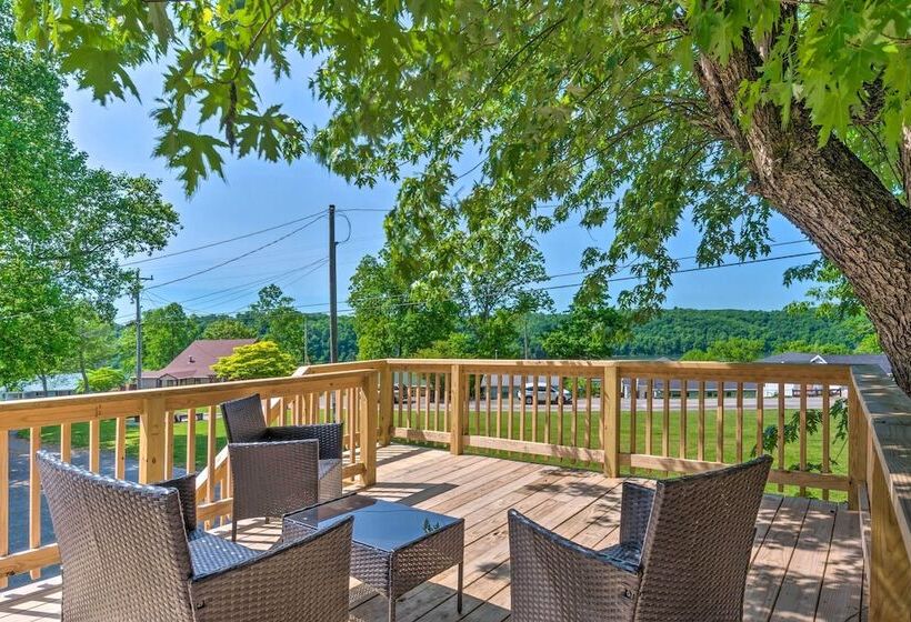 Lake Cumberland Eclectic Retreat: Fire Pit + Views