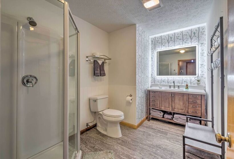 Lake Cumberland Eclectic Retreat: Fire Pit + Views