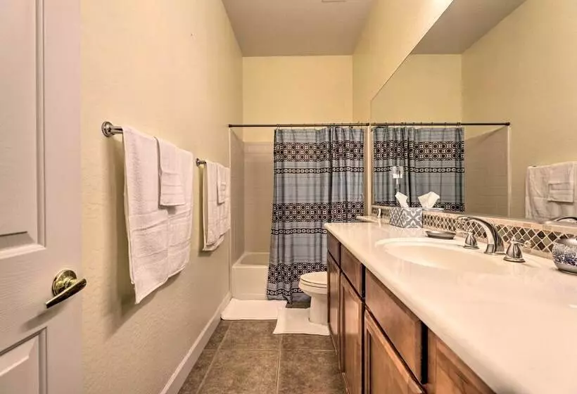Estrella Hideaway Near Trails, Lakes, And River!