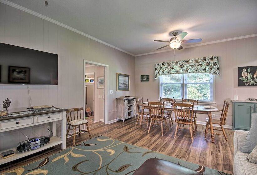 Family Home W/ Fire Pit, 2 Mi To Lake Access