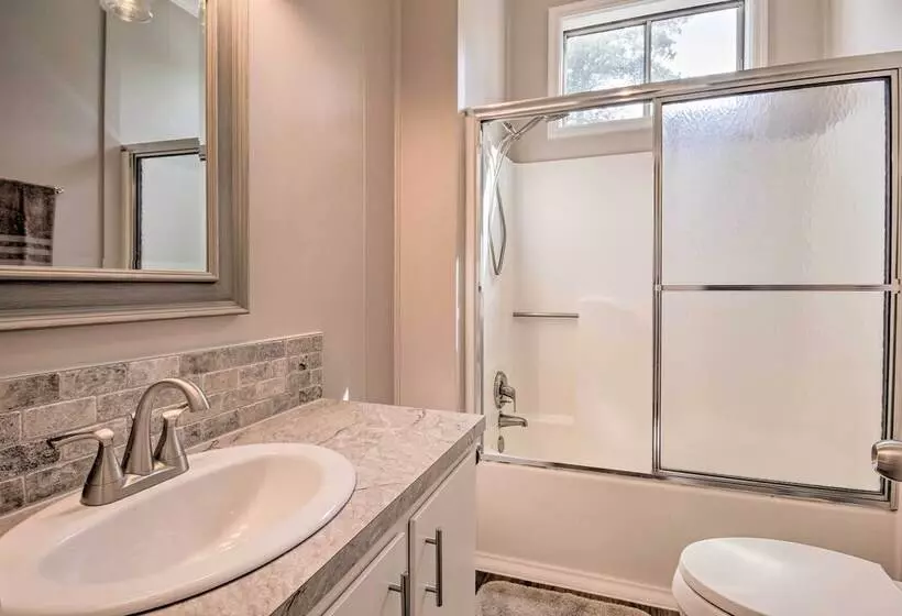 Family Home W/ Fire Pit, 2 Mi To Lake Access