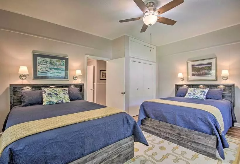 Family Home W/ Fire Pit, 2 Mi To Lake Access