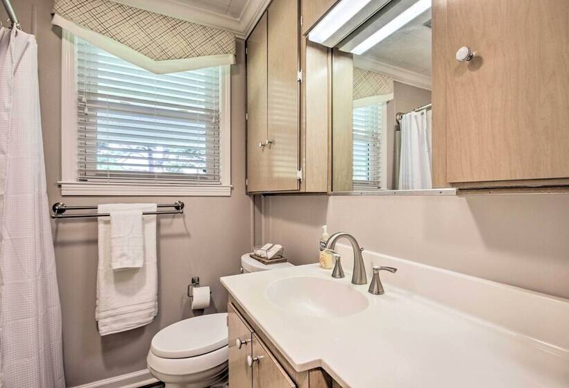 Family Home W/ Fire Pit, 2 Mi To Lake Access