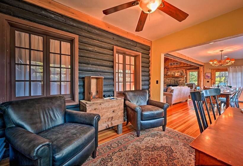 Log Cabin In Wilmington W/ Hot Tub Near Skiing!