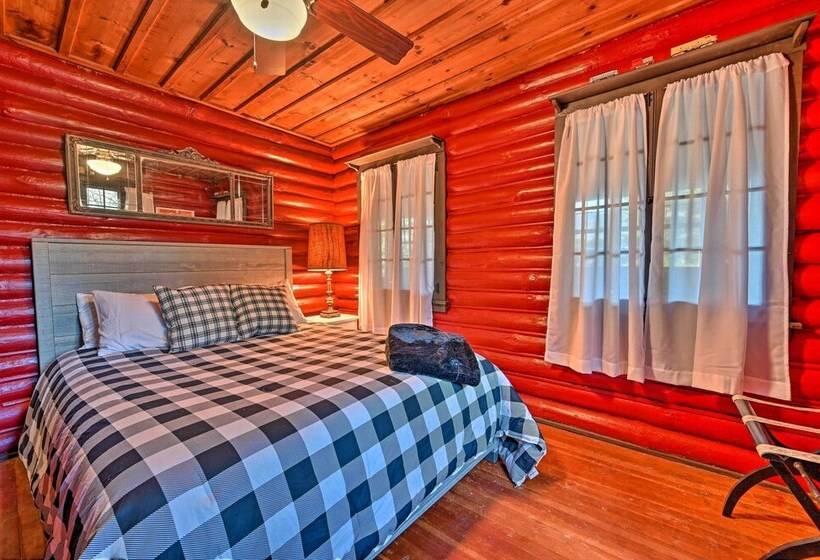 Log Cabin In Wilmington W/ Hot Tub Near Skiing!