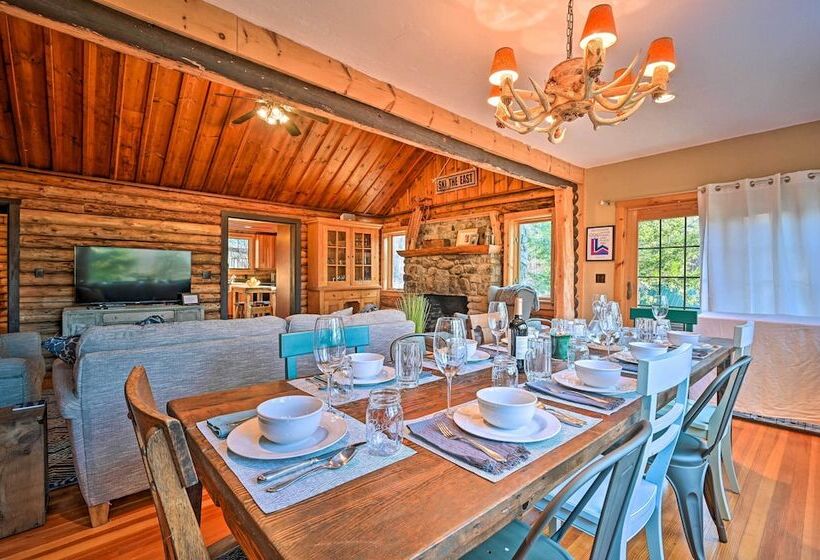 Log Cabin In Wilmington W/ Hot Tub Near Skiing!