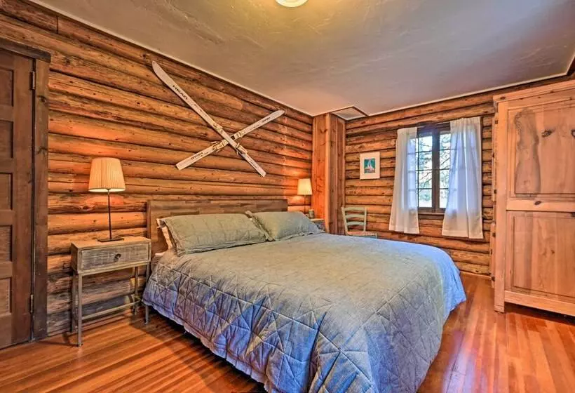 Log Cabin In Wilmington W/ Hot Tub Near Skiing!