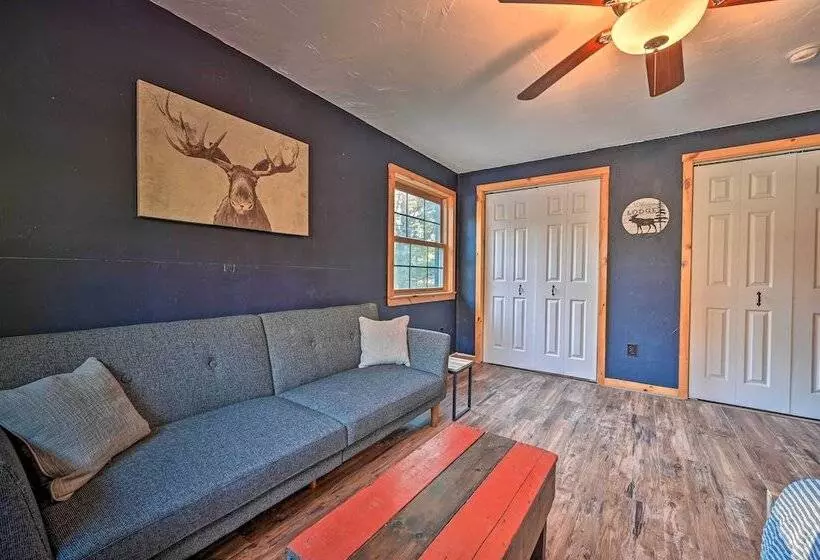 Log Cabin In Wilmington W/ Hot Tub Near Skiing!