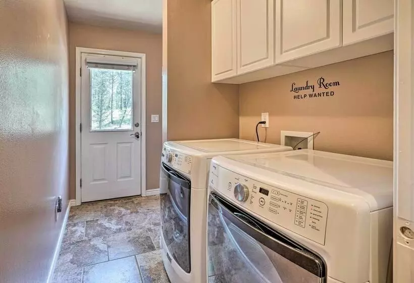 Hilltop Haven In Florissant: Deck + Mountain View!