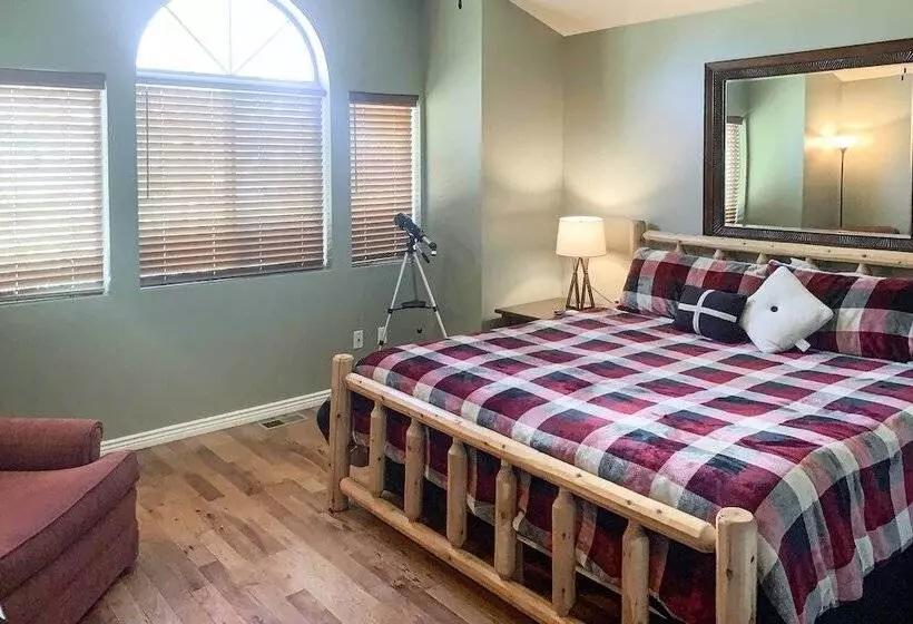 Hilltop Haven In Florissant: Deck + Mountain View!