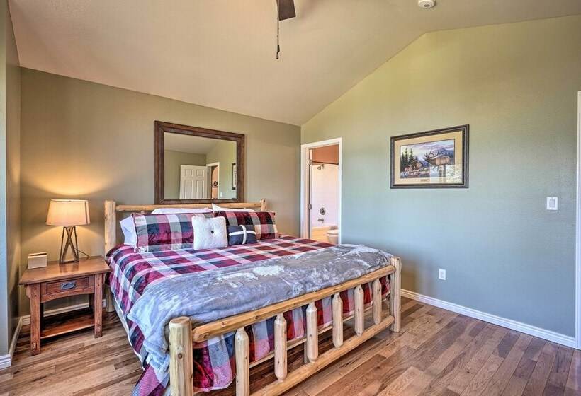 Hilltop Haven In Florissant: Deck + Mountain View!