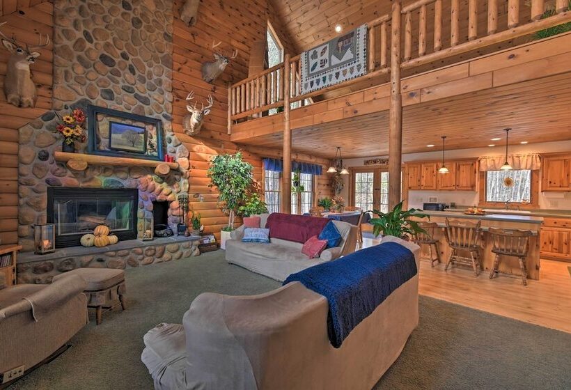 Homey Gresham Getaway: Ski, Hike, Explore & Relax!