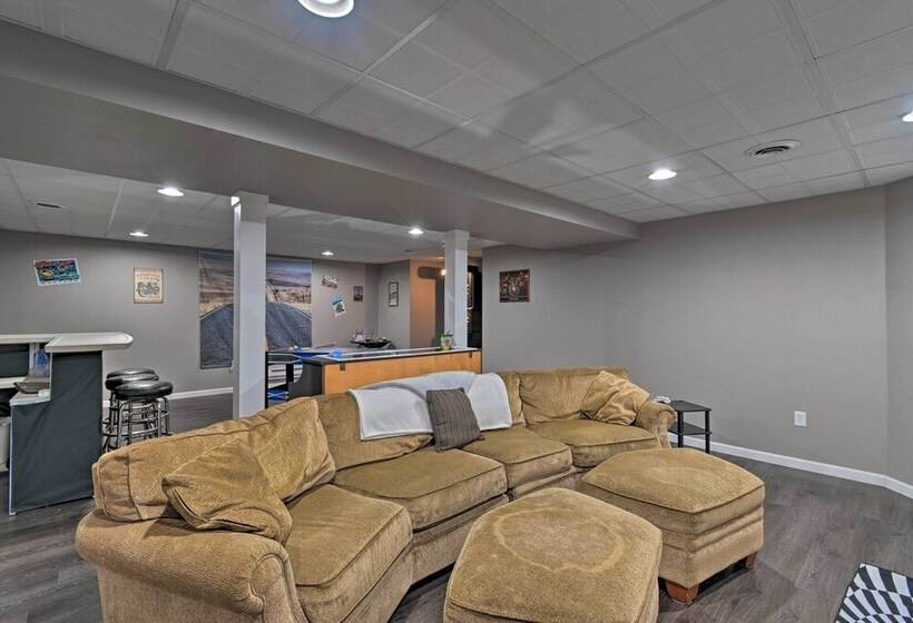 Homey Gresham Getaway: Ski, Hike, Explore & Relax!