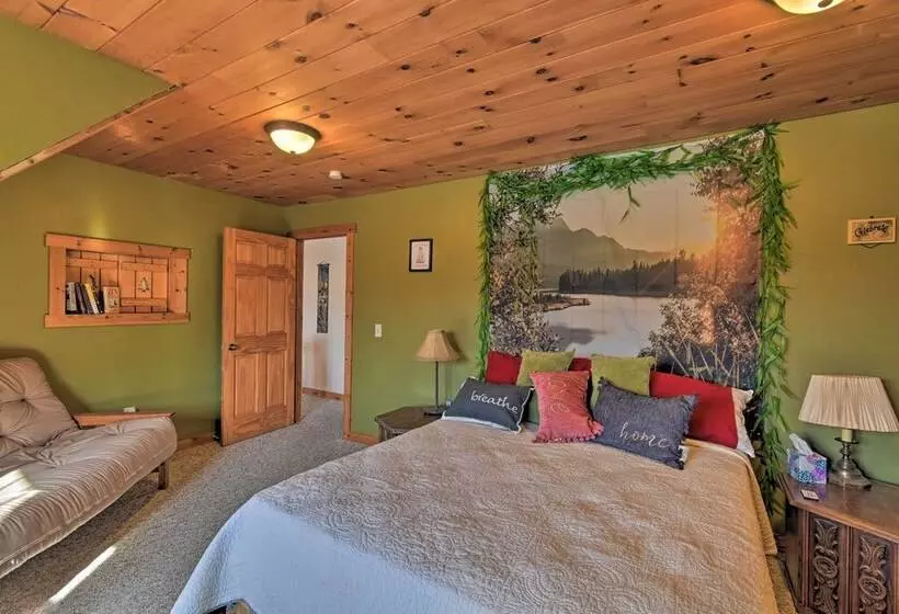 Homey Gresham Getaway: Ski, Hike, Explore & Relax!