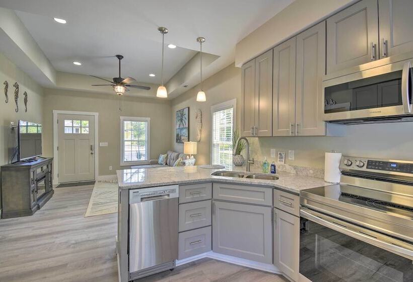 Inviting Home < 2 Mi To Ocean Isle Beach Pier