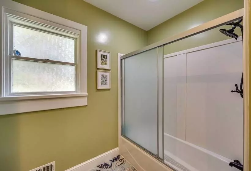 Riverfront Paradise W/ Hot Tub & Pool In Kinsale!