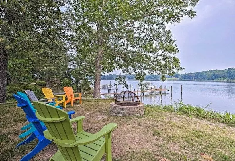 Riverfront Paradise W/ Hot Tub & Pool In Kinsale!