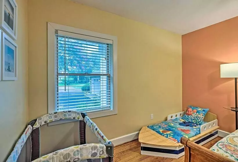 Riverfront Paradise W/ Hot Tub & Pool In Kinsale!