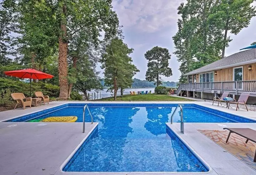Riverfront Paradise W/ Hot Tub & Pool In Kinsale!