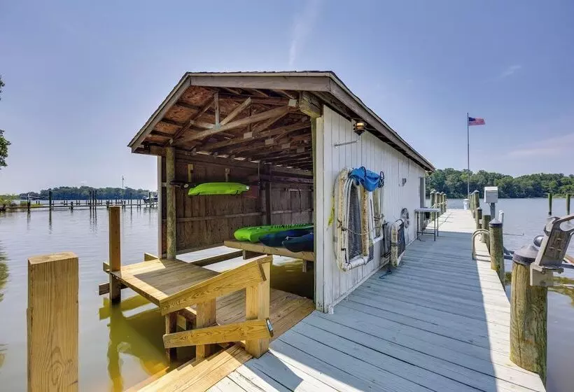 Riverfront Paradise W/ Hot Tub & Pool In Kinsale!