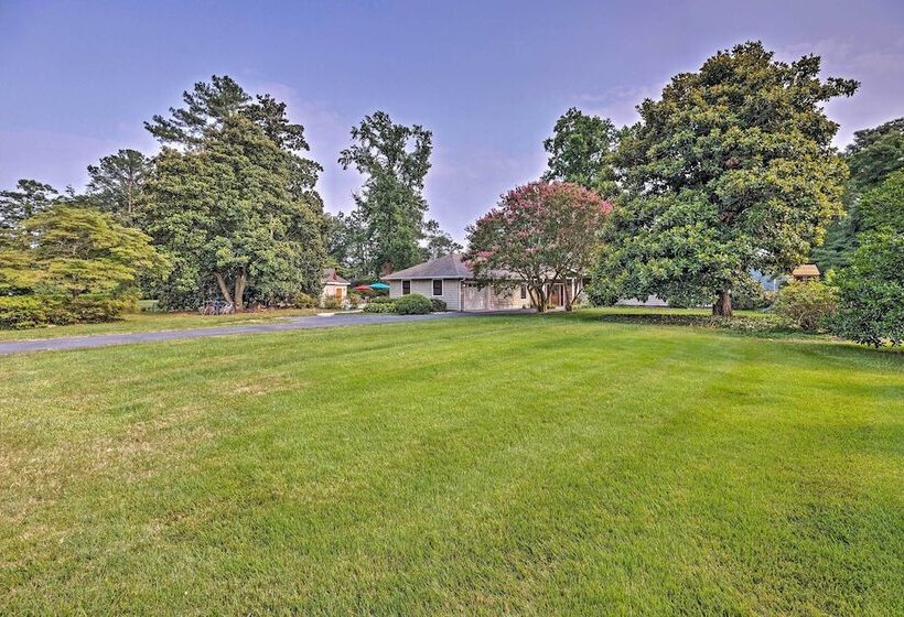 Riverfront Paradise W/ Hot Tub & Pool In Kinsale!