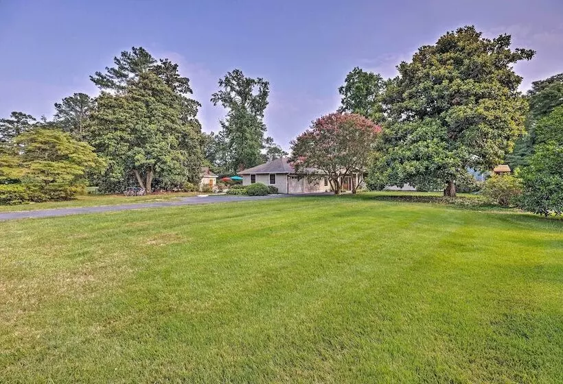 Riverfront Paradise W/ Hot Tub & Pool In Kinsale!