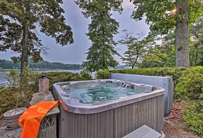 Riverfront Paradise W/ Hot Tub & Pool In Kinsale!