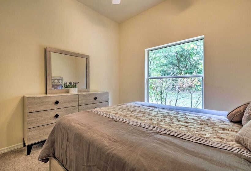 Luxe House W/ Lanai + Pool, 2 Miles To Golf!