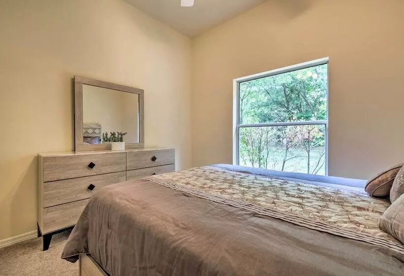 Luxe House W/ Lanai + Pool, 2 Miles To Golf!