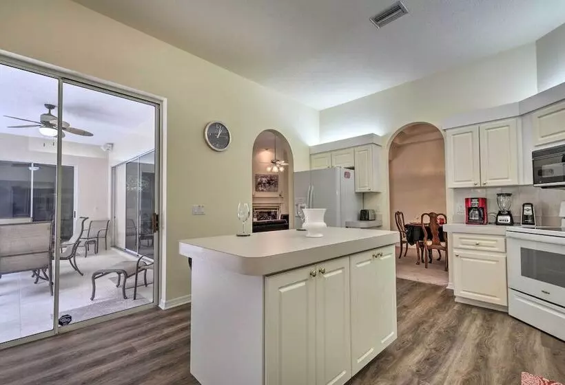 Luxe House W/ Lanai + Pool, 2 Miles To Golf!