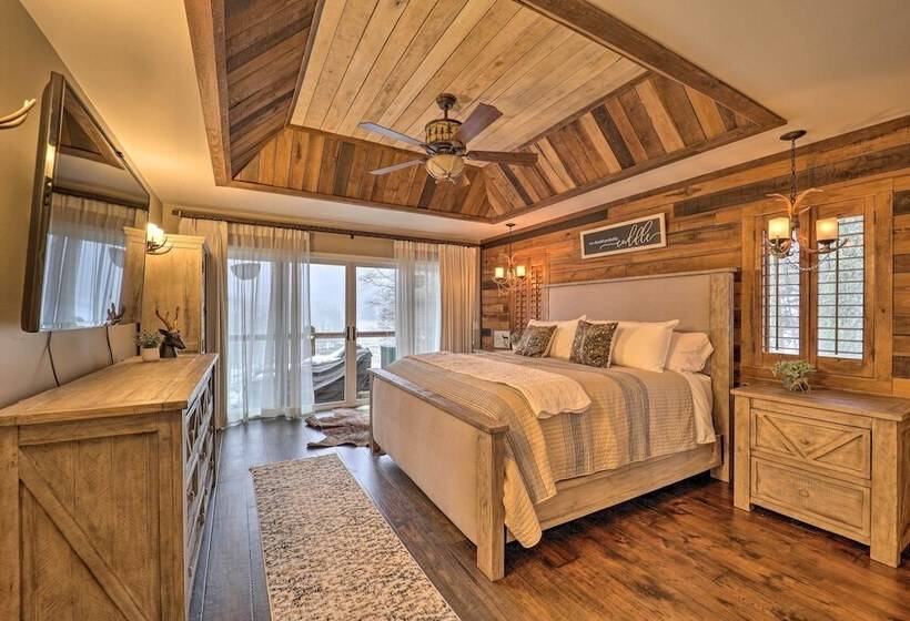 Luxe Beech Mtn Cabin W/ Hot Tub: 2 Mi To Skiing!