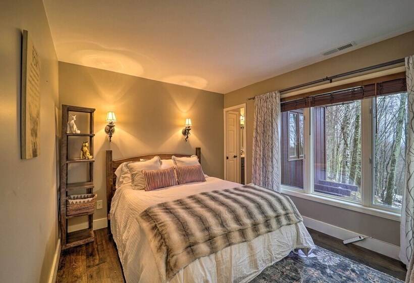 Luxe Beech Mtn Cabin W/ Hot Tub: 2 Mi To Skiing!