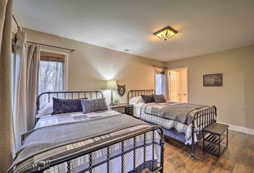 Luxe Beech Mtn Cabin W/ Hot Tub: 2 Mi To Skiing!