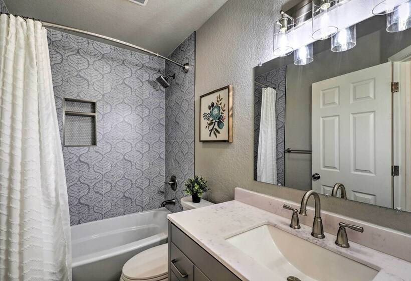 Modern Flagstaff Retreat ~ 4 Mi To Downtown!