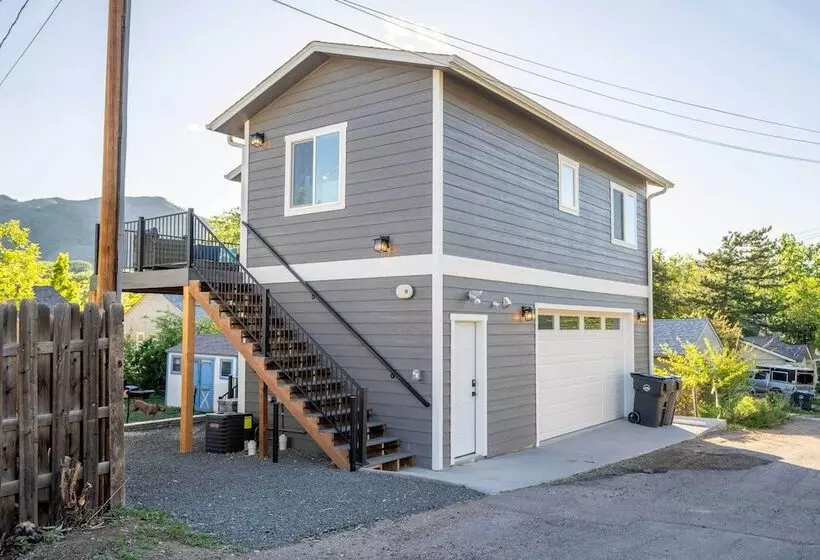 Golden Cottage Near Red Rocks & Denver!