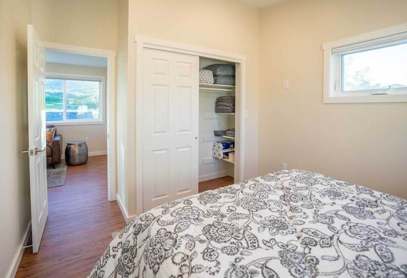 Golden Cottage Near Red Rocks & Denver!