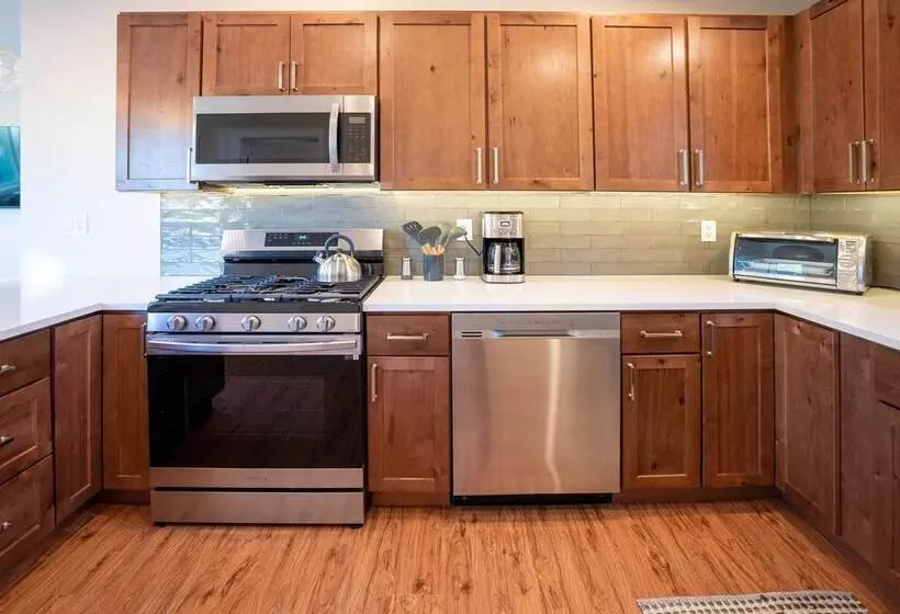 Golden Cottage Near Red Rocks & Denver!