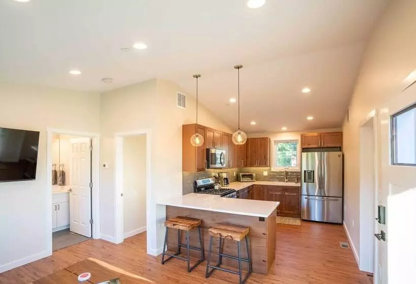 Golden Cottage Near Red Rocks & Denver!