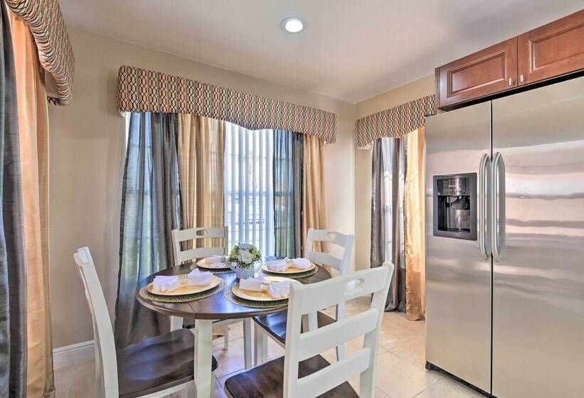 Lake View Home W/ Game Room In Orlando!