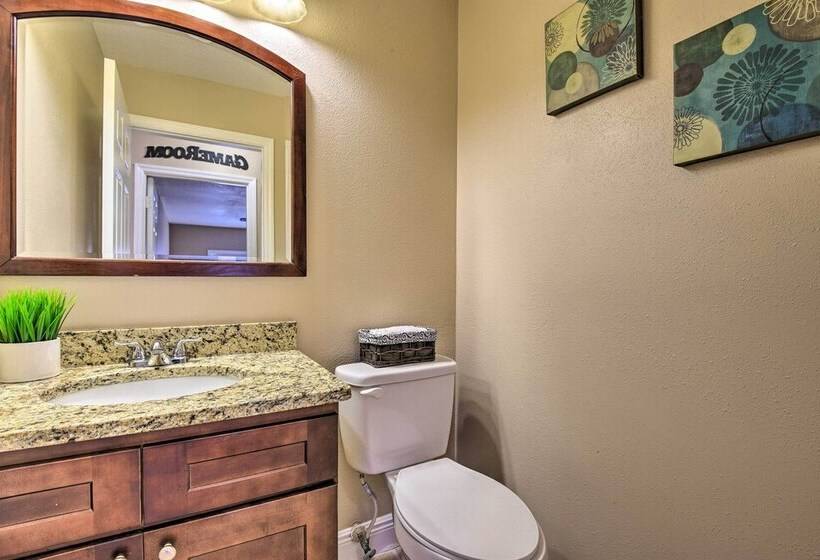 Lake View Home W/ Game Room In Orlando!