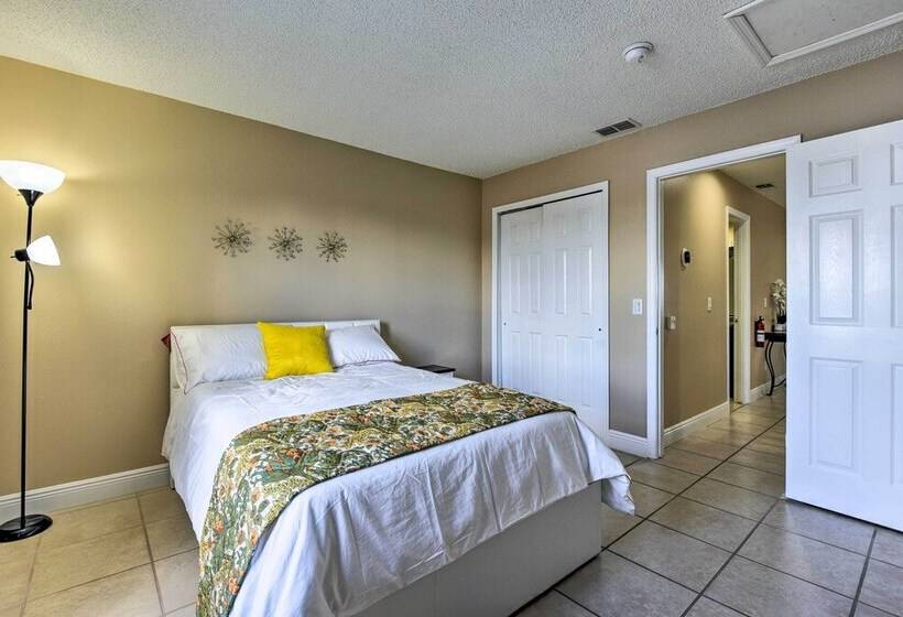 Lake View Home W/ Game Room In Orlando!