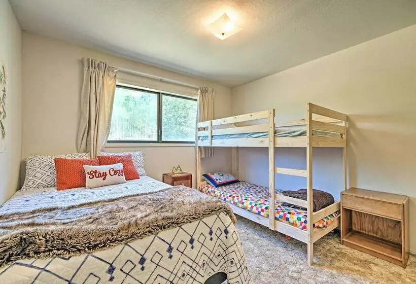 Home W/ Serene Deck In Twain Harte!