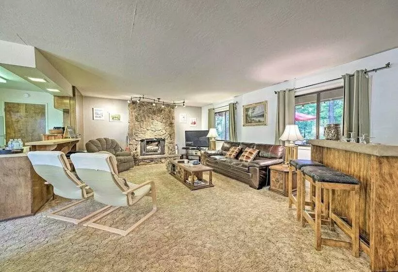 Home W/ Serene Deck In Twain Harte!