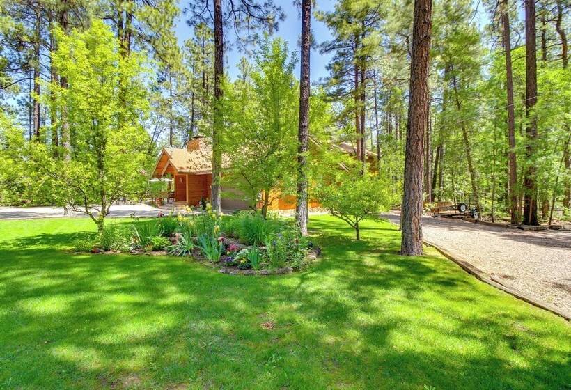 Pinetop Cabin W/ Golf Course Patio On 8th Green!