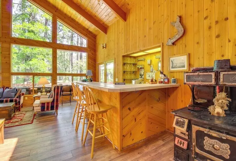 Pinetop Cabin W/ Golf Course Patio On 8th Green!