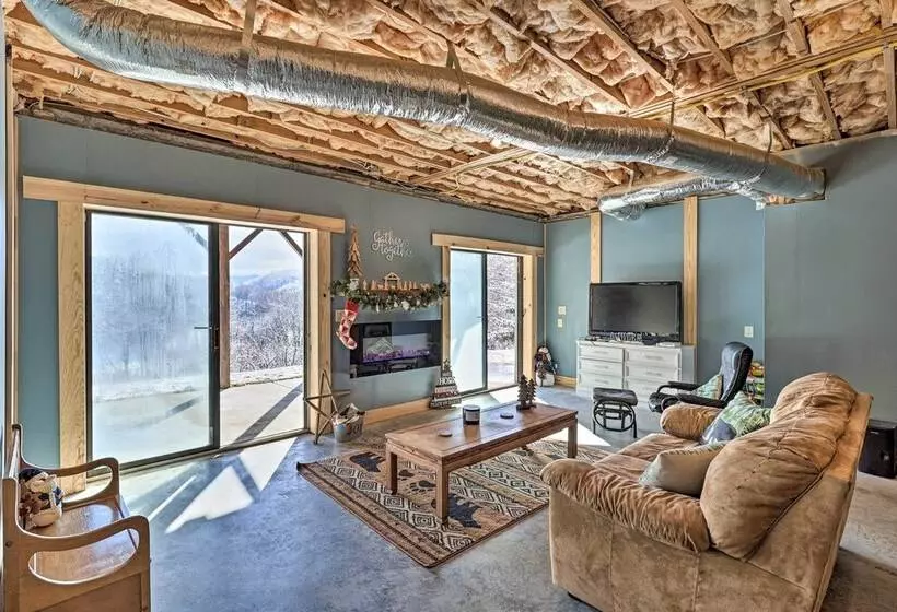 Quaint Creston Hideaway W/ Mtn Views & Hot Tub!