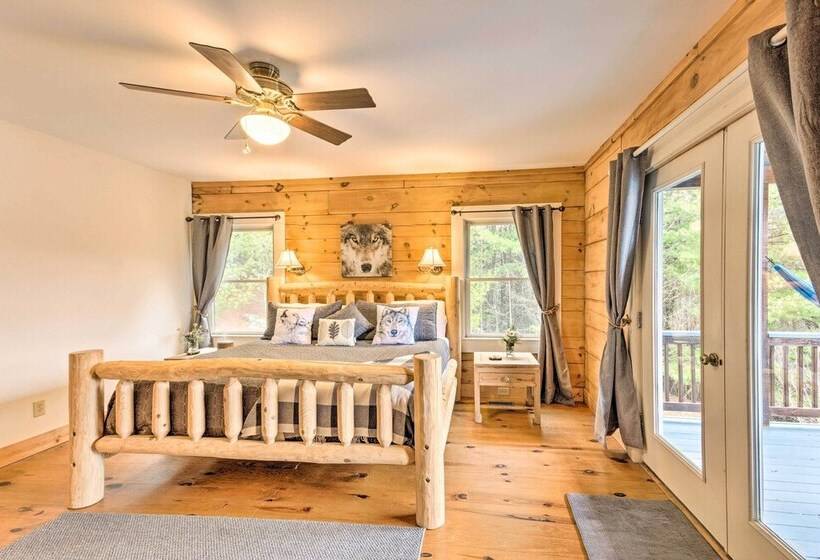 Quaint Creston Hideaway W/ Mtn Views & Hot Tub!