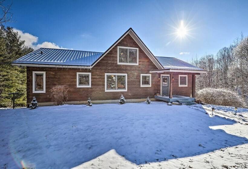 Quaint Creston Hideaway W/ Mtn Views & Hot Tub!